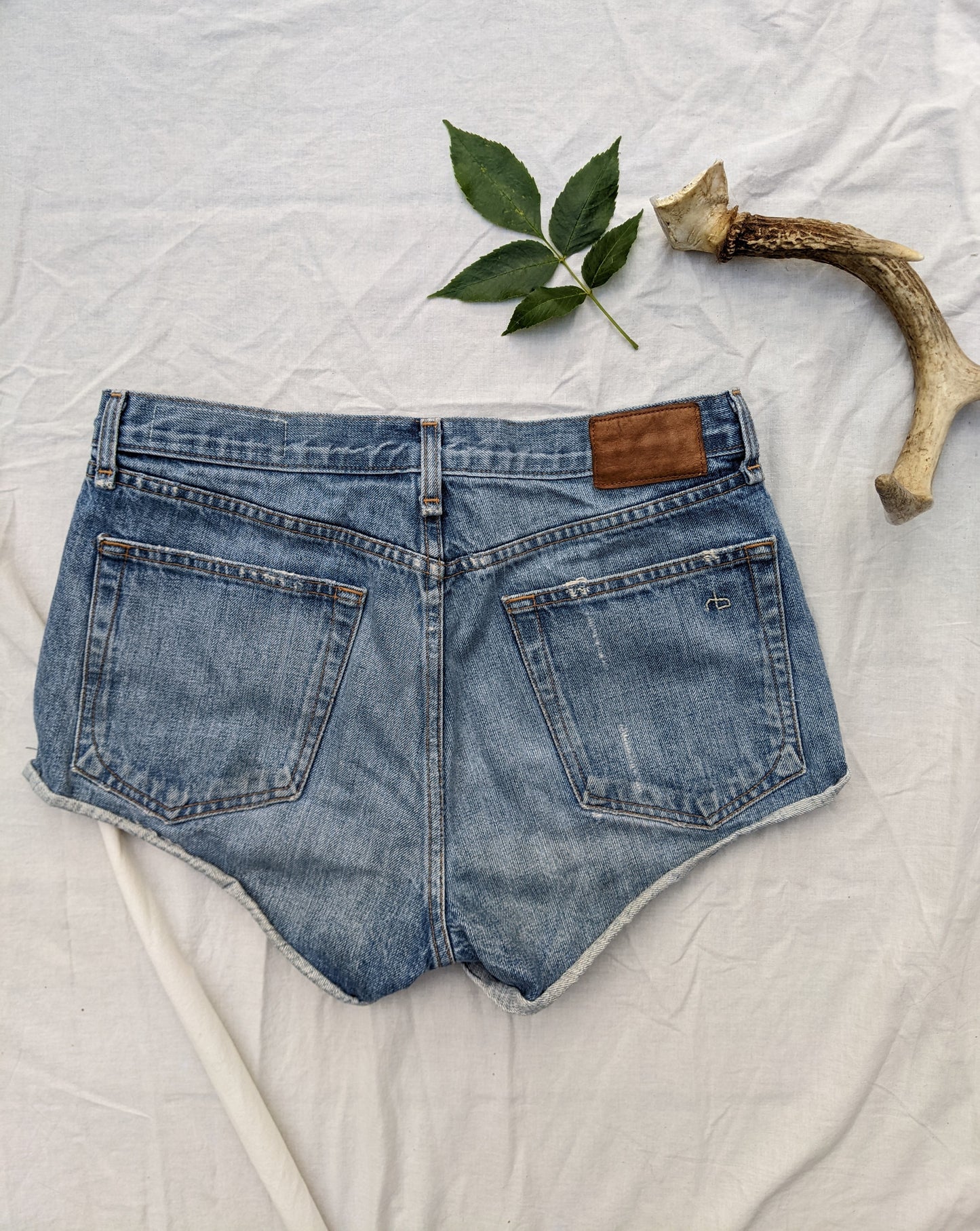 Rag & Bone shorts sz 27