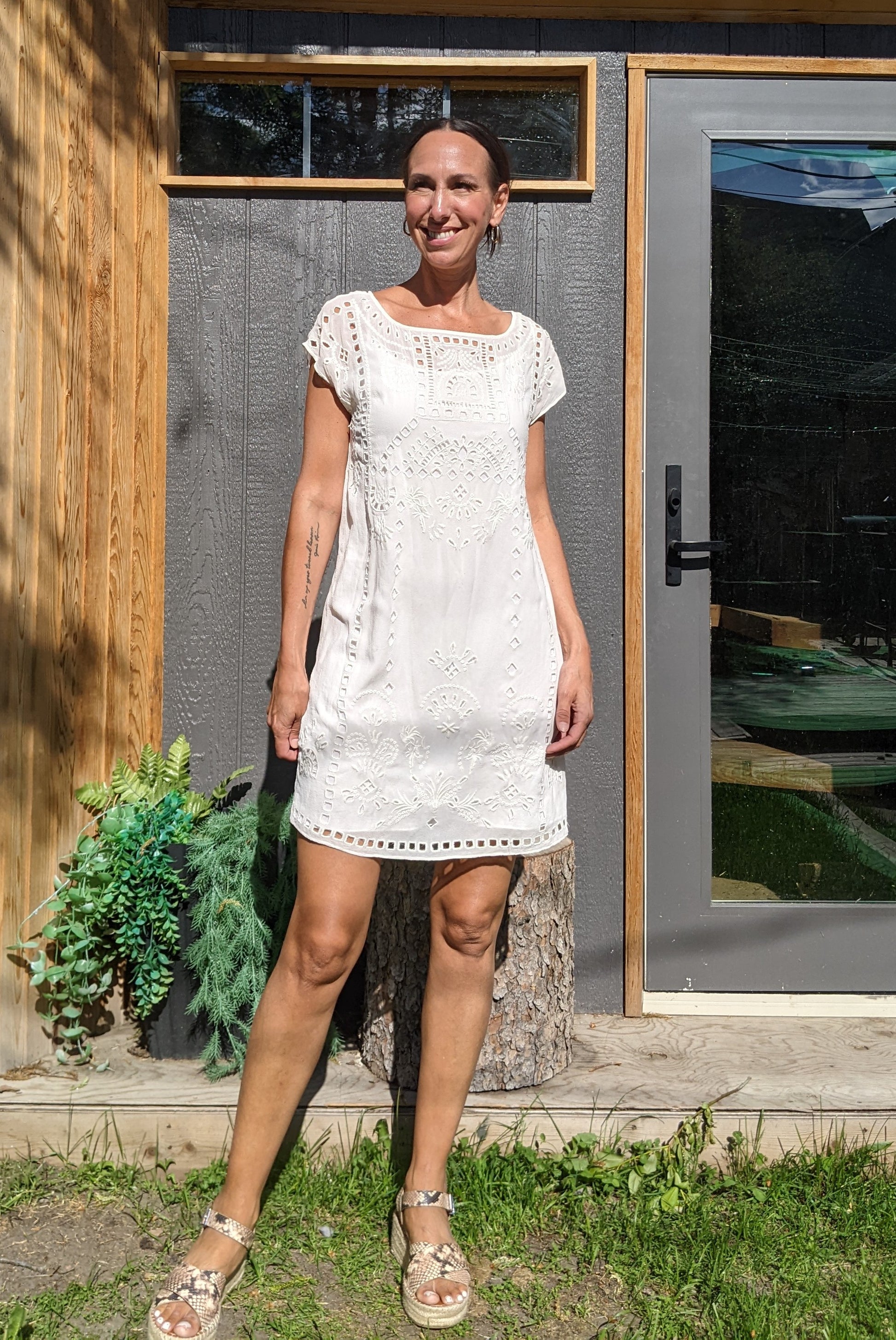 club monaco embroidered dress Club Monaco White Embroidered Maxi Dress Sz 4 Boho