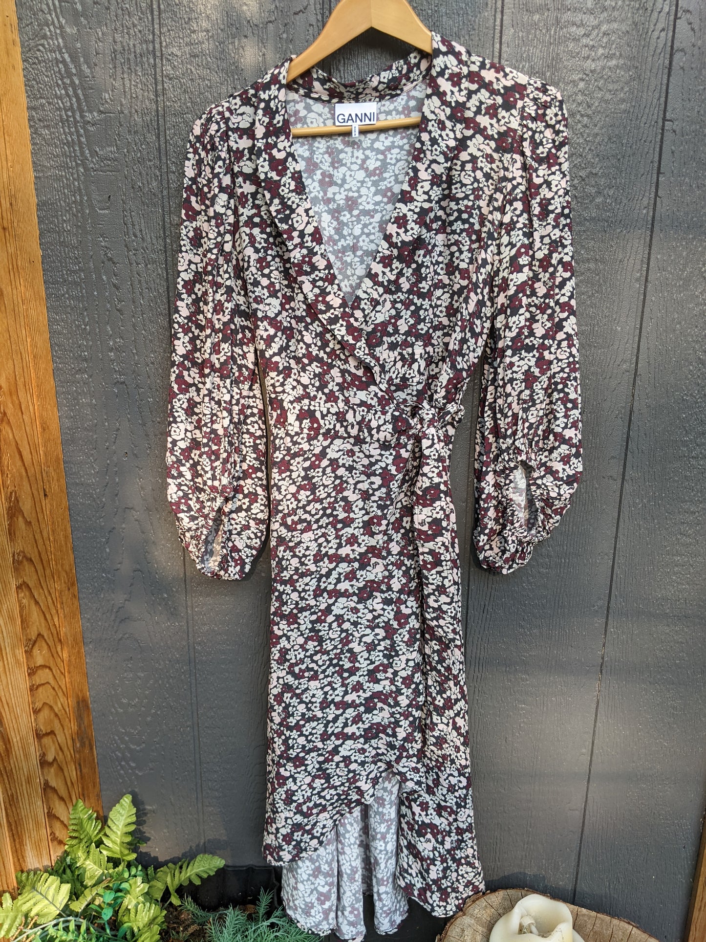 Ganni Floral crepe wrap dress sz 36 (sz 4/6)