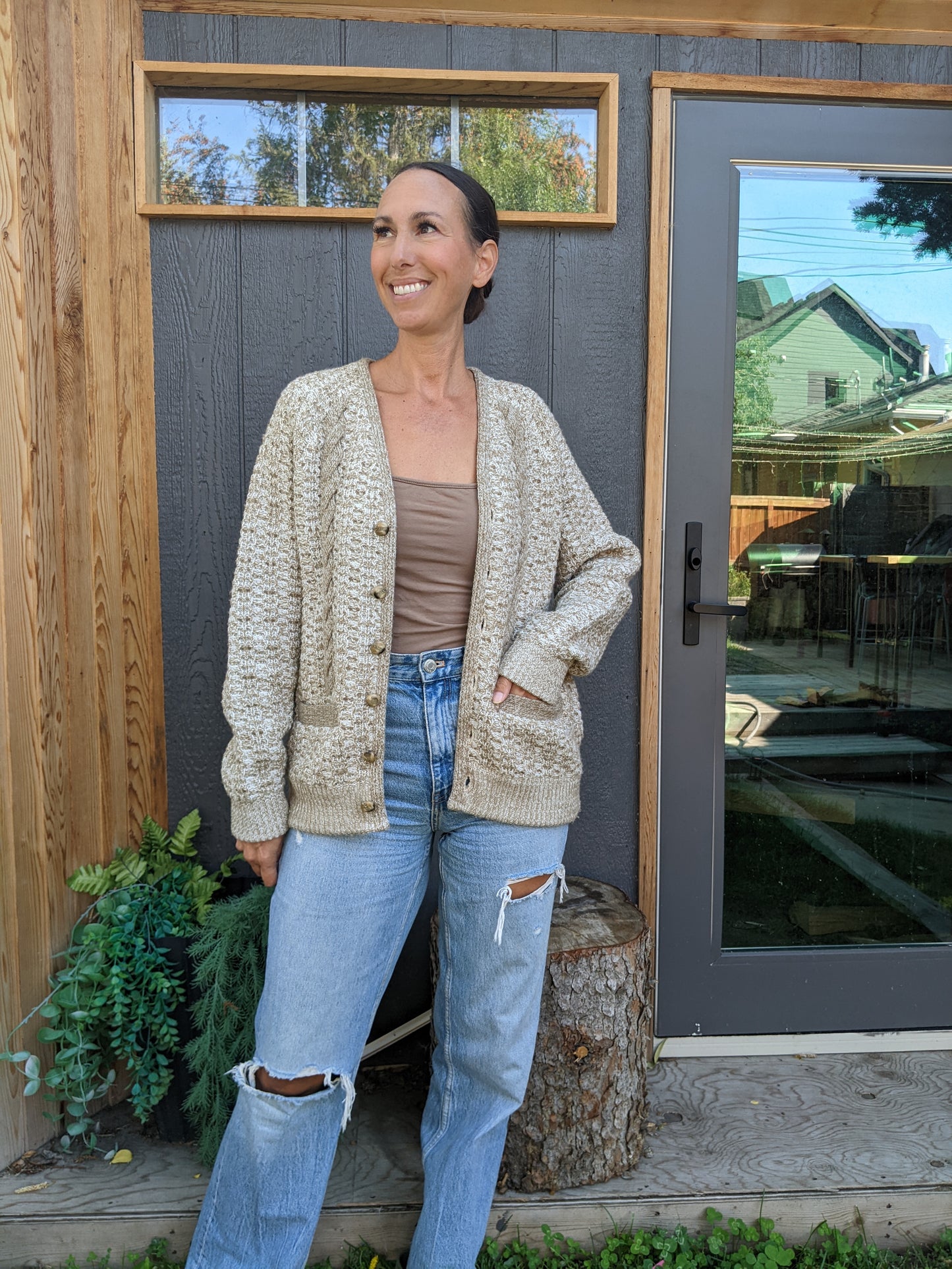 Vintage chunky cable knit cardigan. Fits M/L