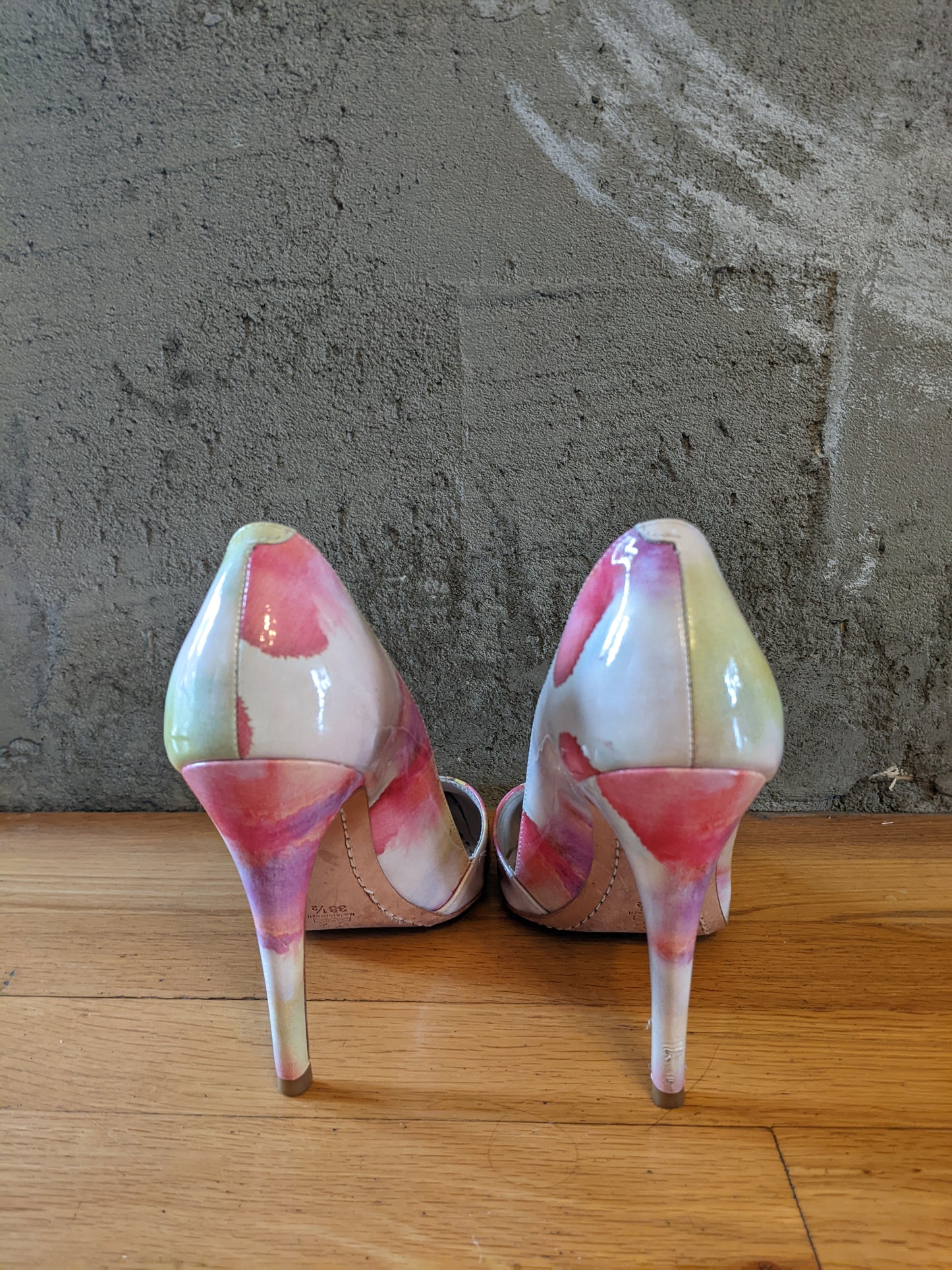 Alice + Olivia watercolor pumps size 38.5