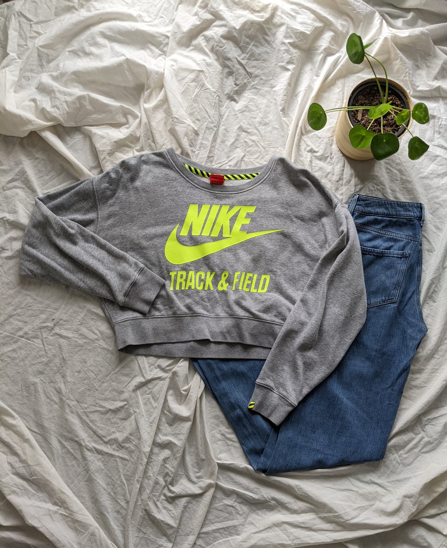 Nike crop sweatshirt sz Lrg