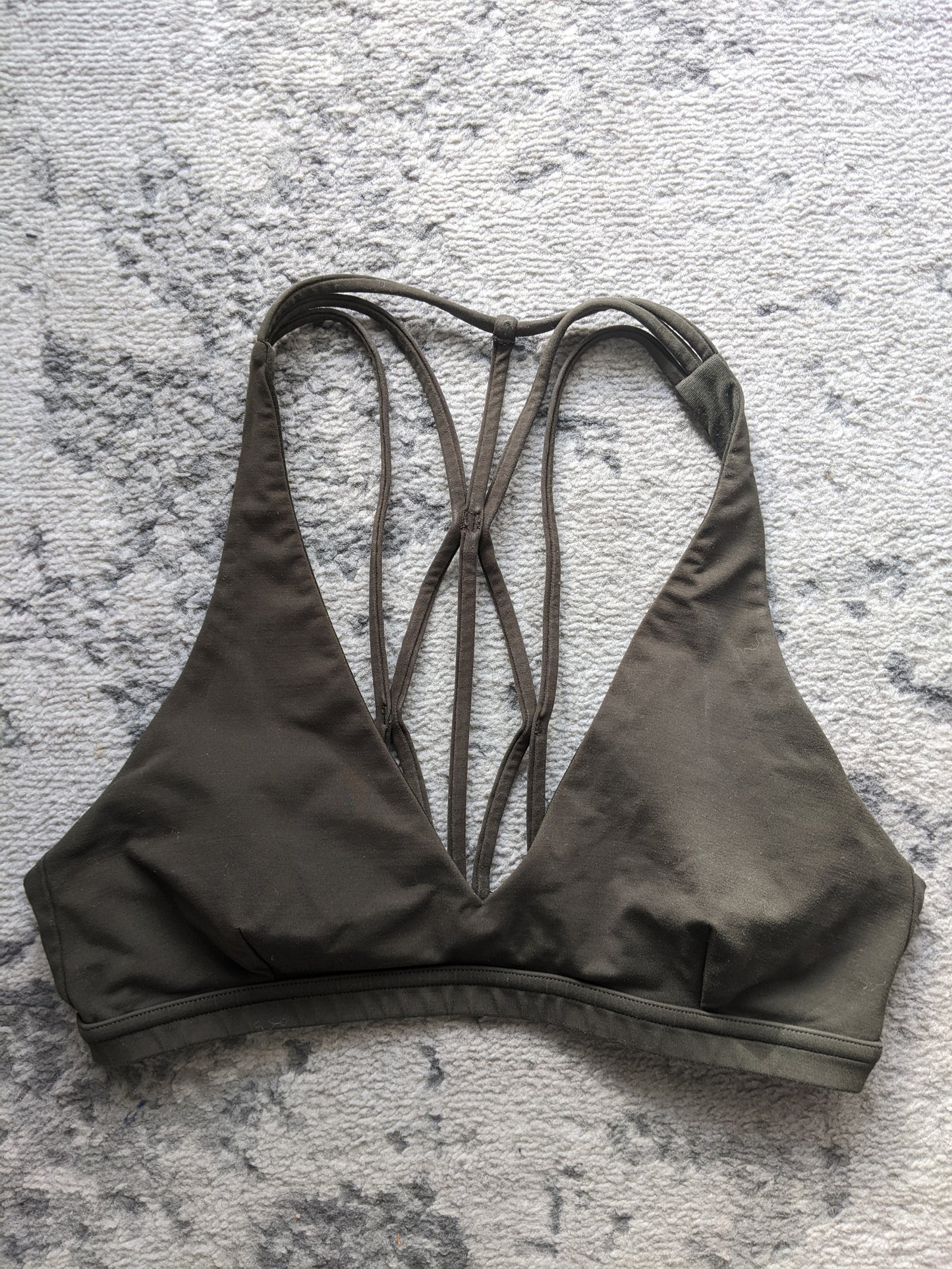 Lululemon Raise The Barre Bra
Dark Olive sz 6