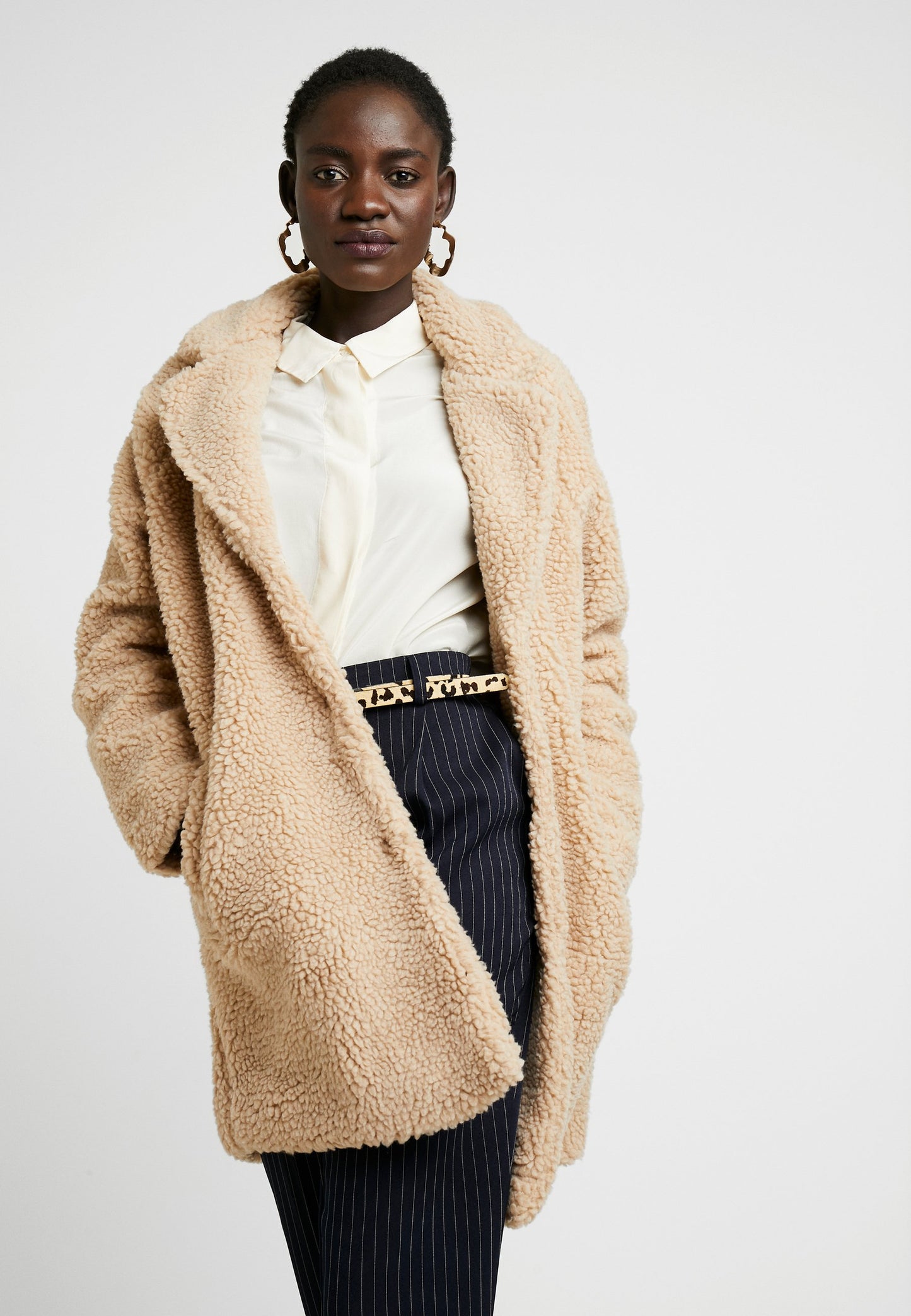 ONLY Sherpa coat sz M
