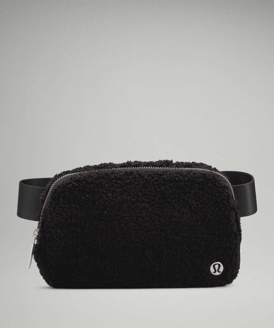 NWT! Lululemon Everywhere Belt Bag fleece