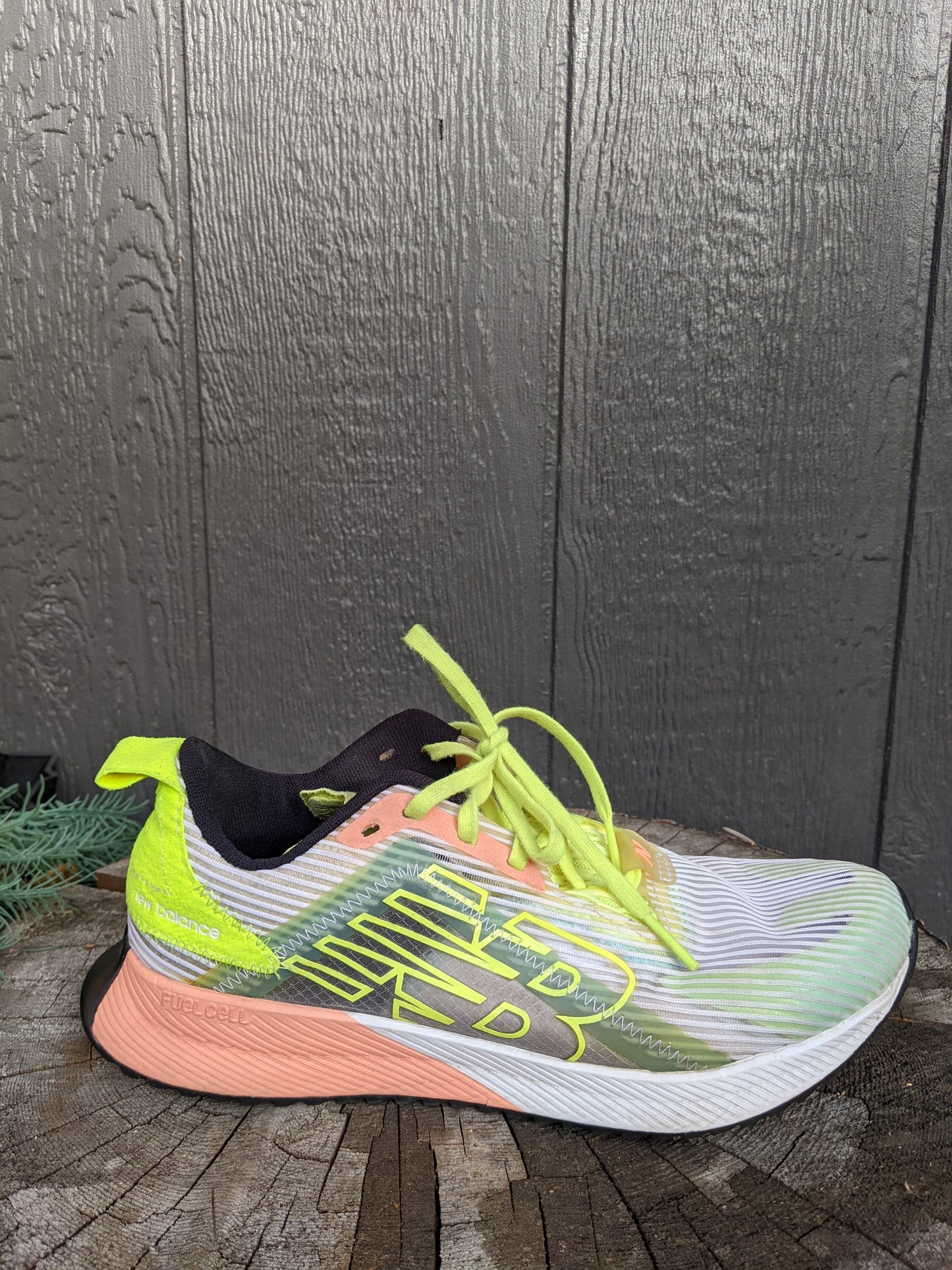 New Balance FuelCell Echolucent - White/Lemon Drop sz 8
