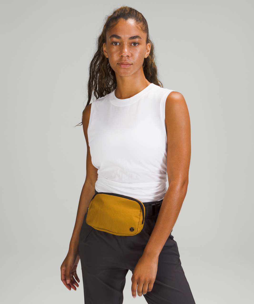 Lululemon Everywhere Belt Bag
Gold Spice