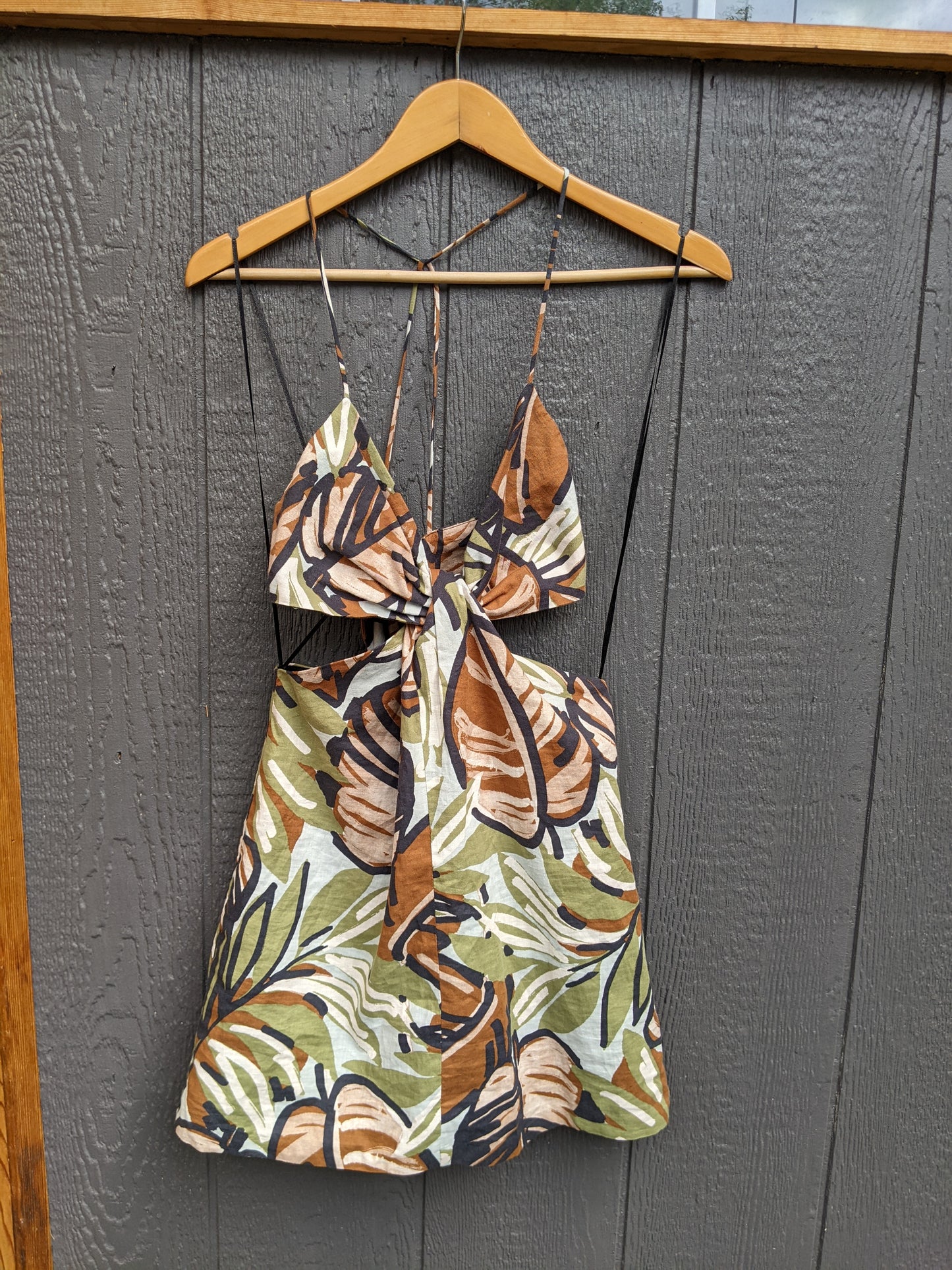 NWOT!! Zara linen blend cut out dress sz S/M