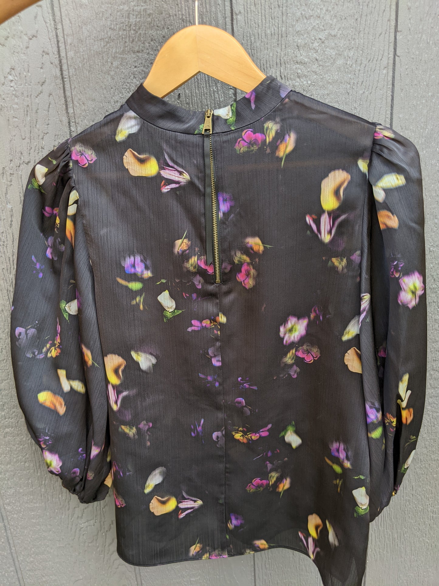 Ted Baker Niycole High Neck Top sz Ted2 (fits S/M)