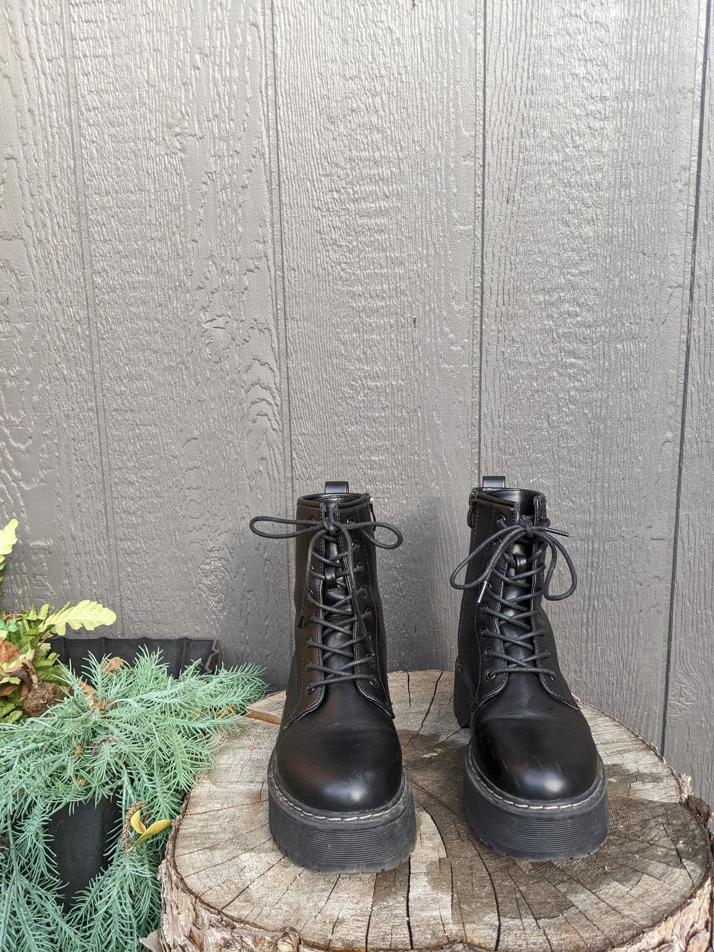Steve Madden Bettyy boots sz 38
