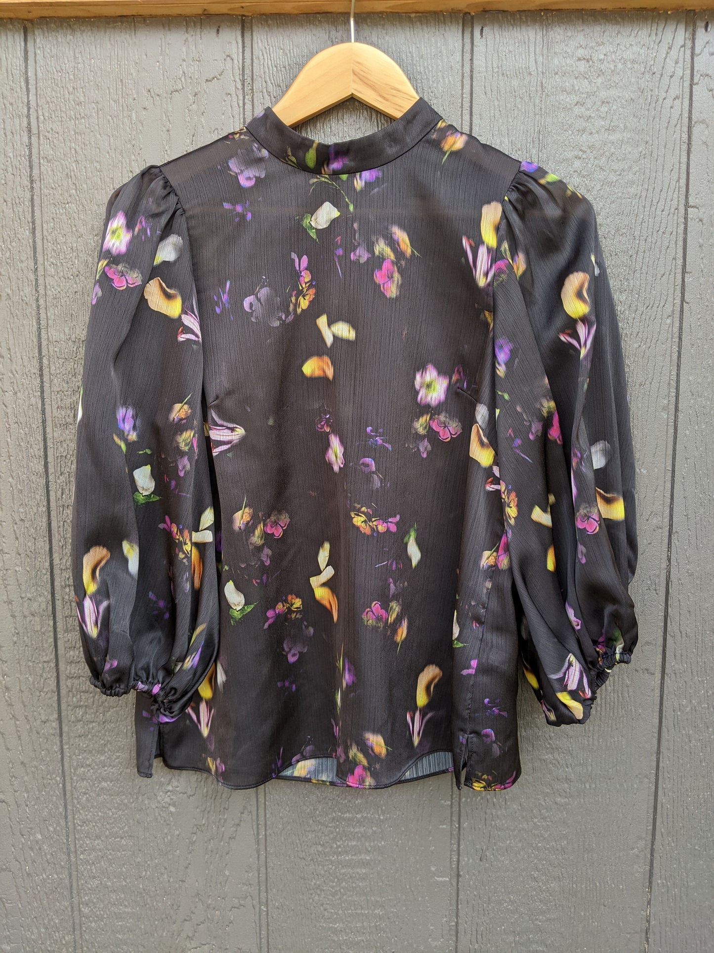 Ted Baker Niycole High Neck Top sz Ted2 (fits S/M)