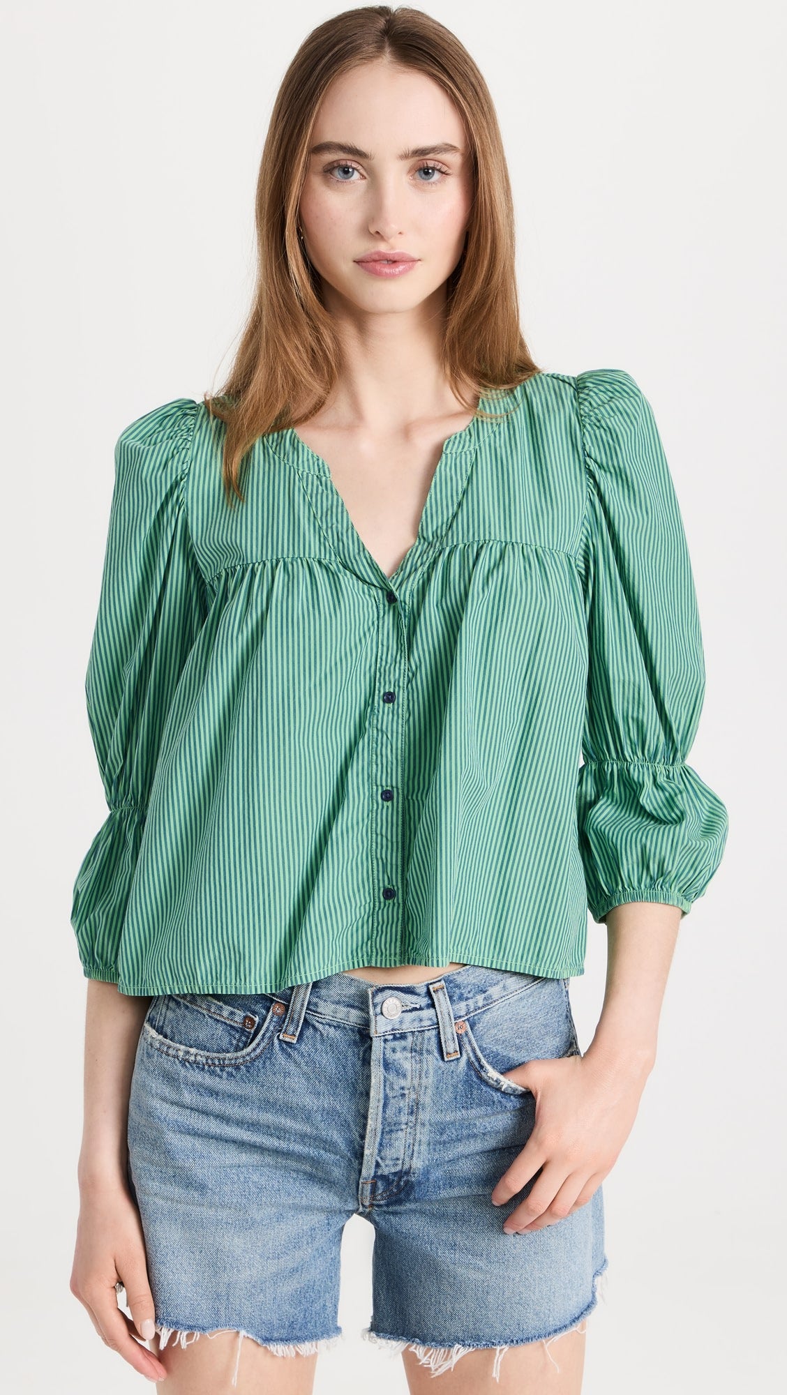 Nation LTD
"Geneva Romantic Crop Blouse" sz XS