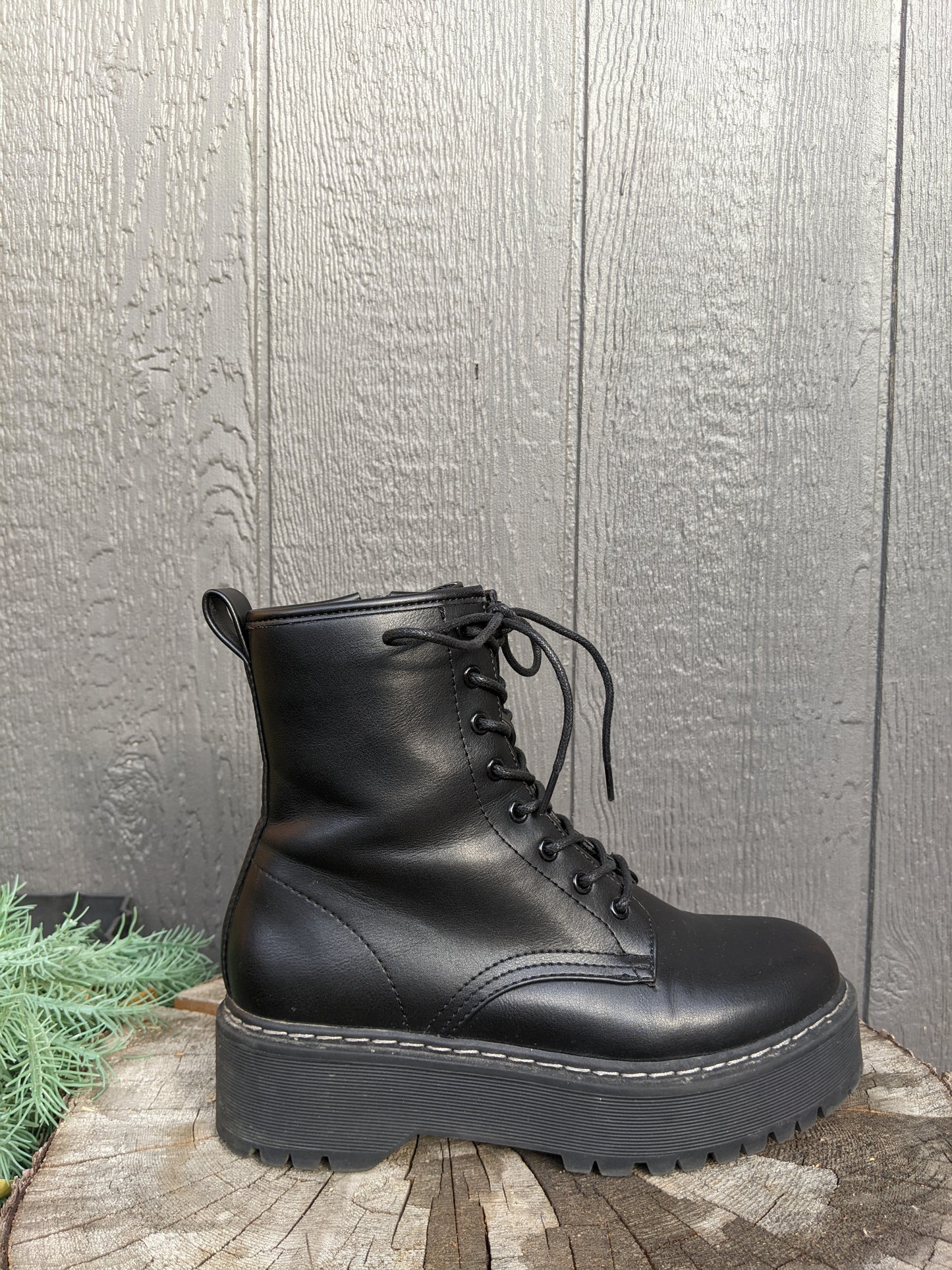 Steve Madden Bettyy boots sz 38