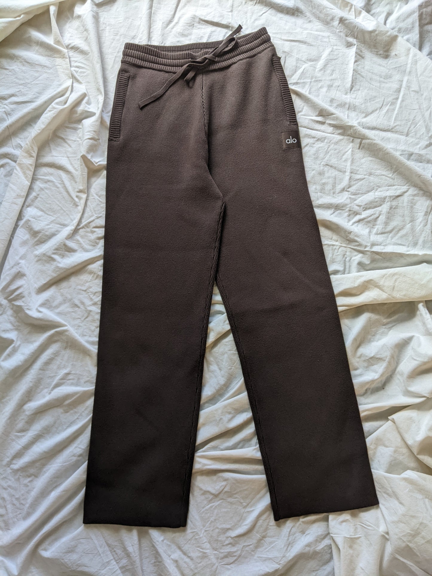 NWOT! Alo Yoga Scholar Straight Leg Sweatpant sz XS (unisex sizing! Fit big!)
