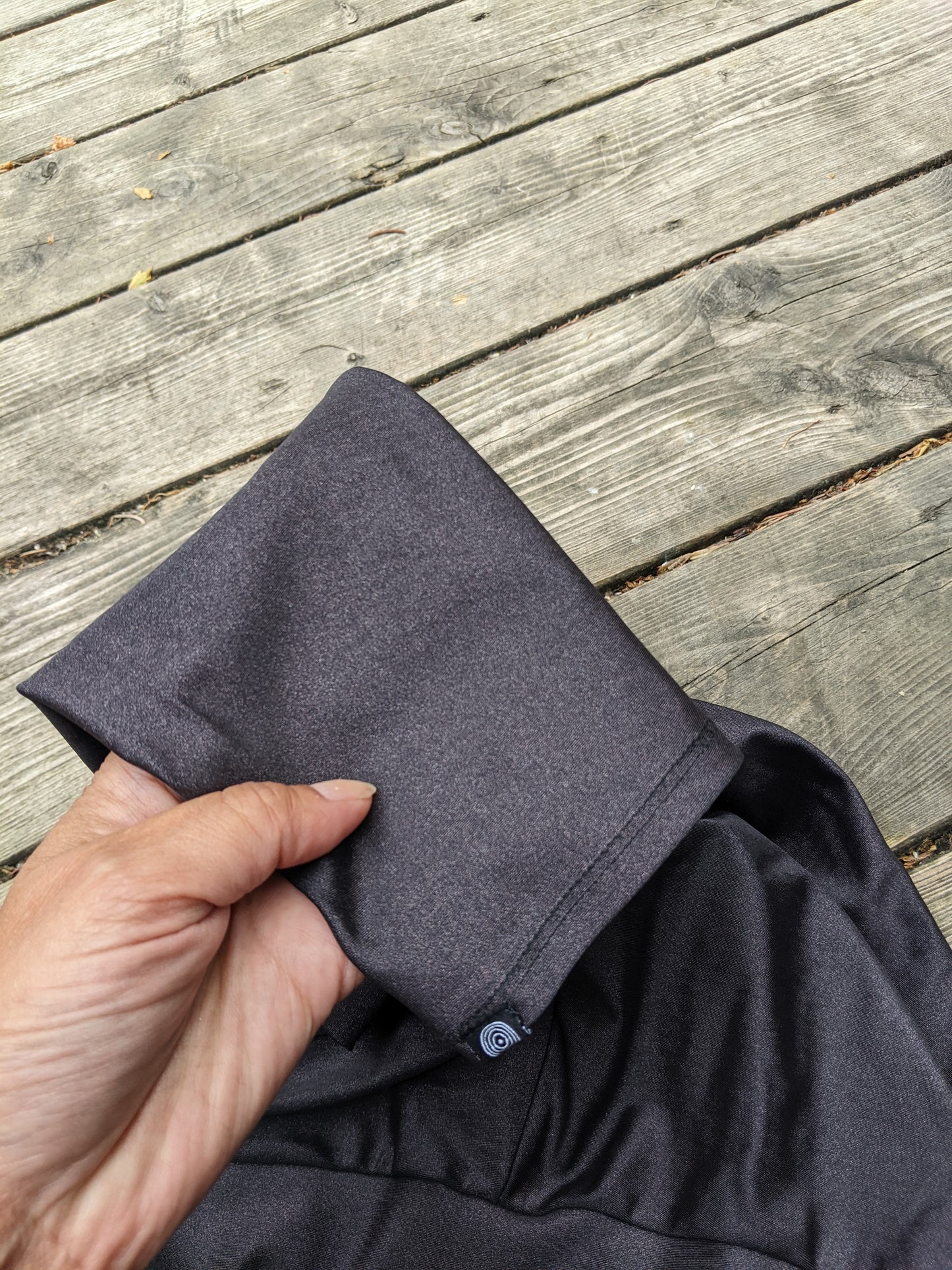 Onzie Flow Shimmer leggings sz XS in GREY