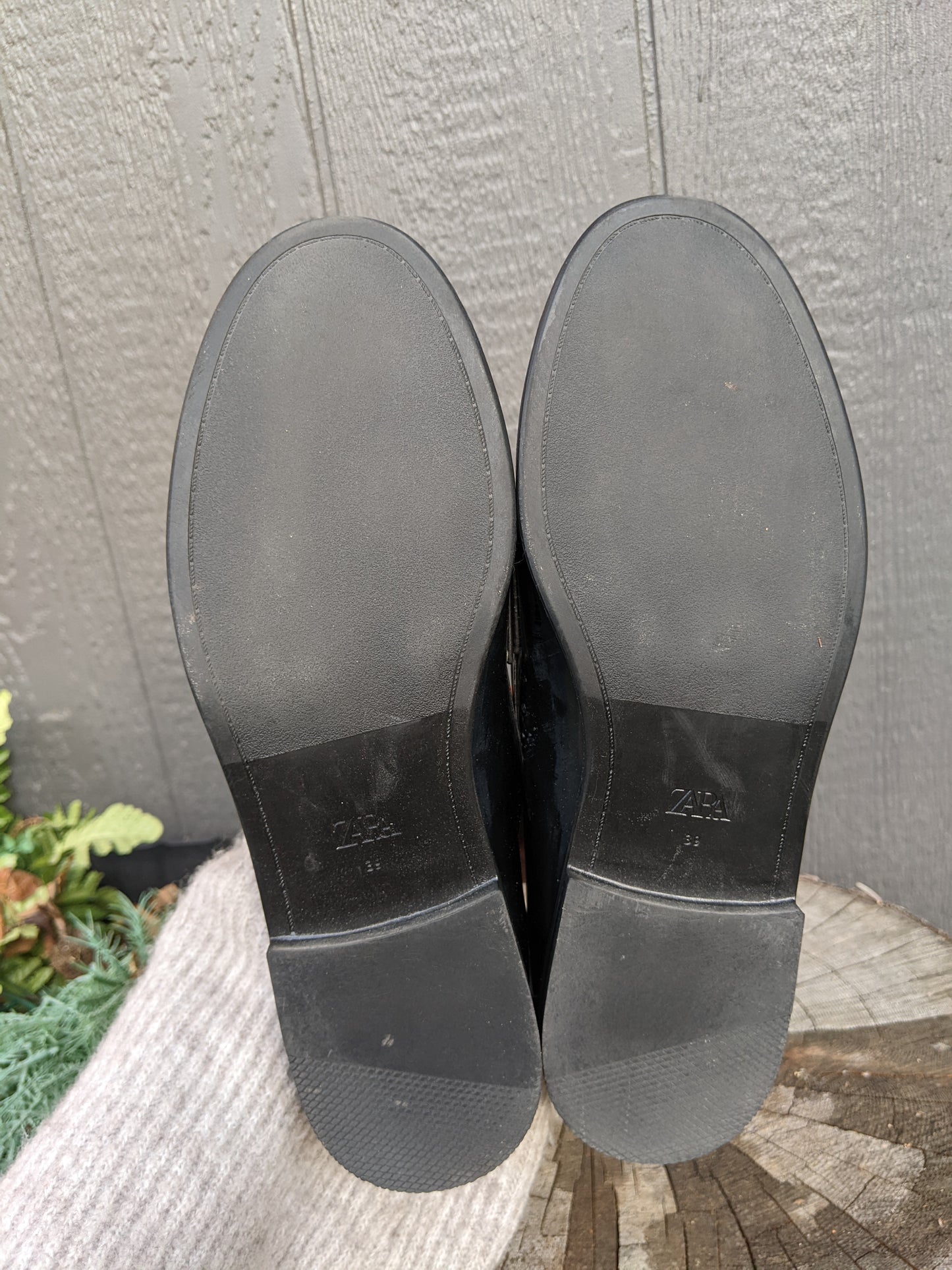 NWOT! Zara loafers sz 39